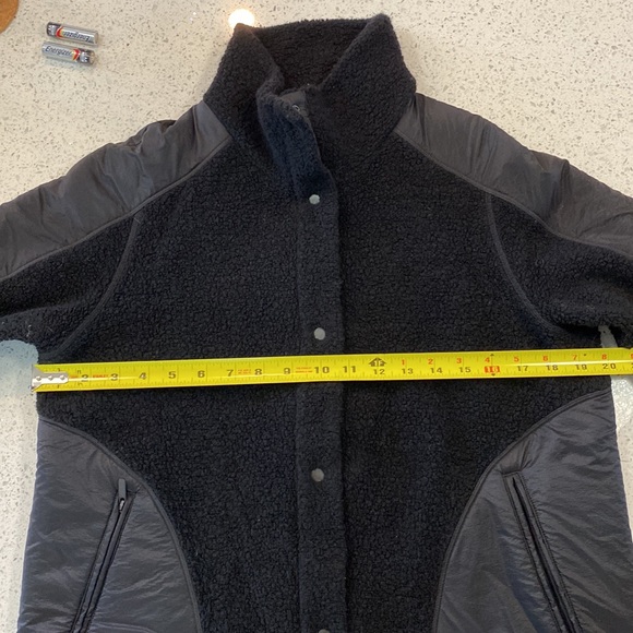 Lululemon go cozy jacket in black - Picture 8 of 9